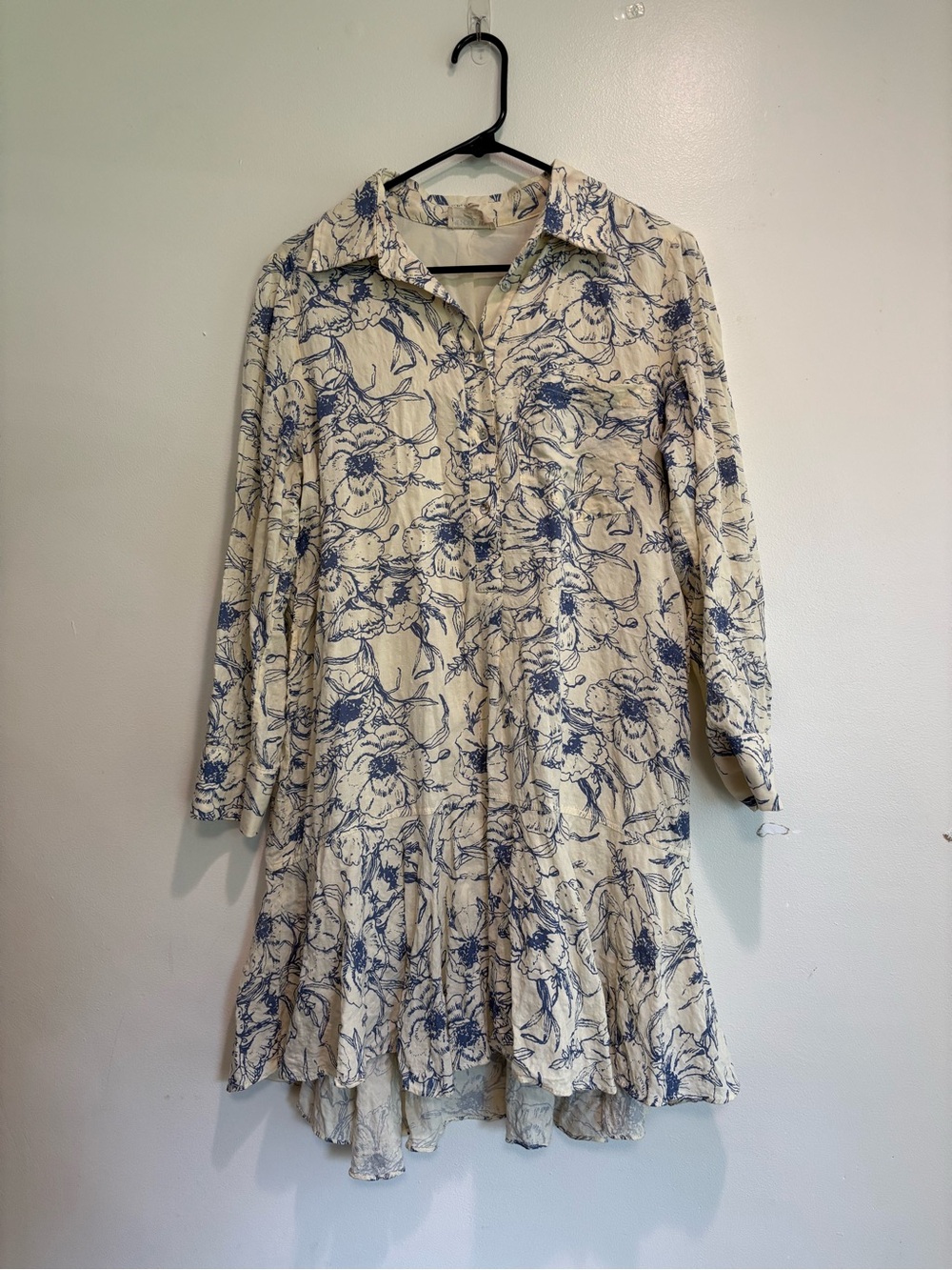 Before You with Love Medium Cream and Blue Floral Button-Front Dress tiered